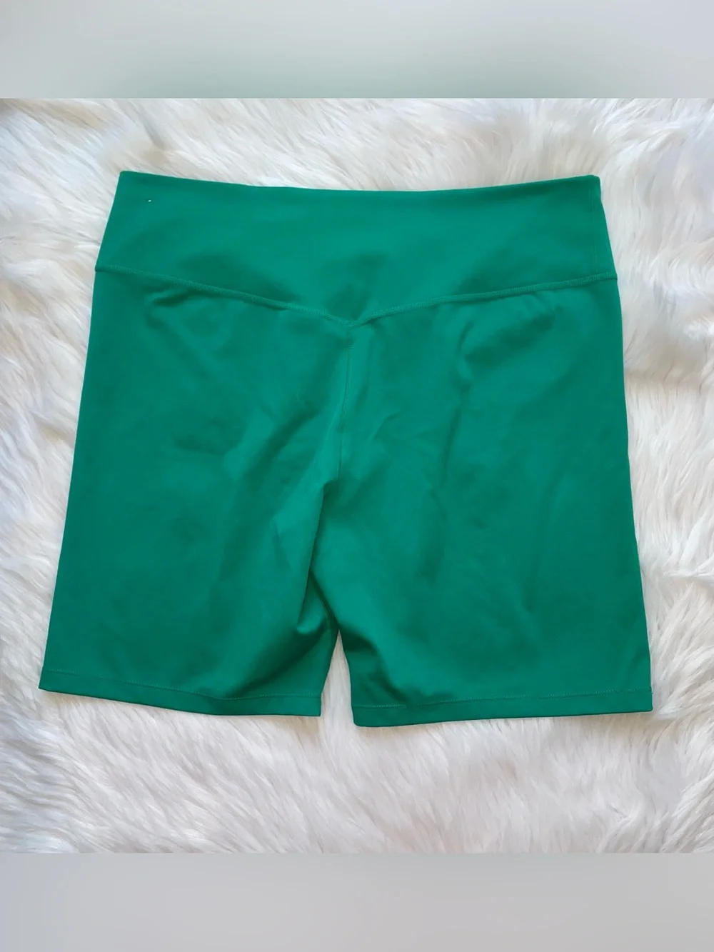 Nike green biker shorts women’s XL dri fit bike shorts Workout gym athletic